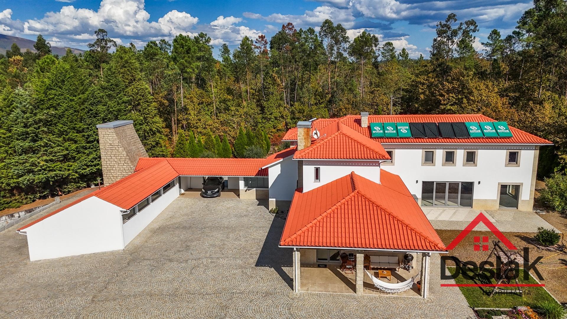 Moradia V5 Isolada para venda em São Pedro do Sul.