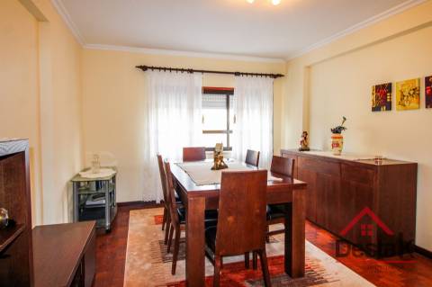 Apartamento T3 mobilado para arrendamento em Oliveira de Frades