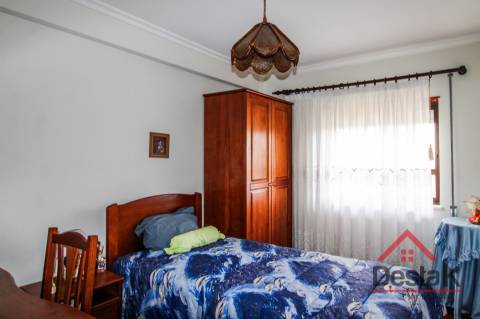 Apartamento T3 mobilado para arrendamento em Oliveira de Frades