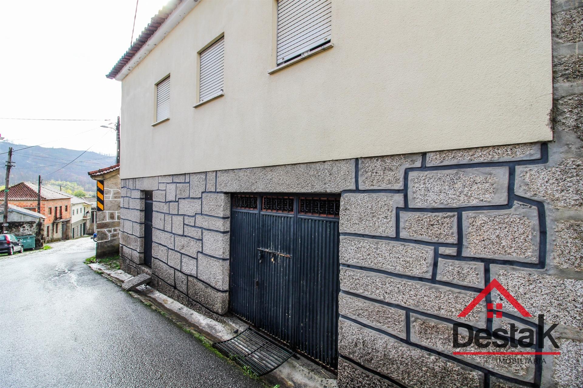 Moradia V1 para arrendamento em Sul