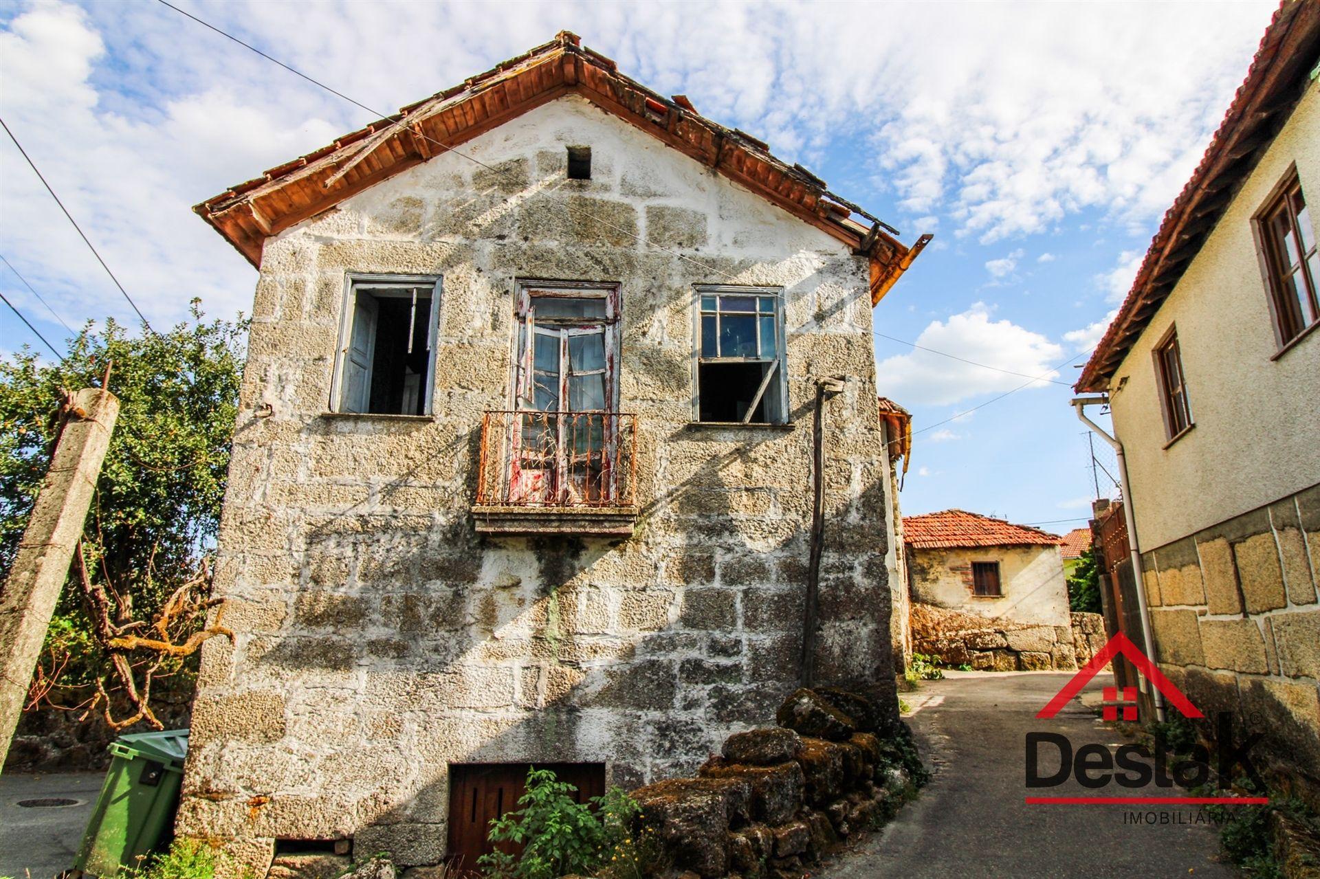 Moradia em Pedra para Restaurar