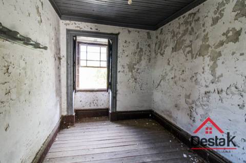 Moradia em Pedra para Restaurar