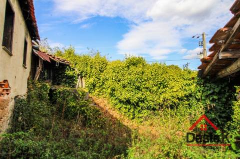 Moradia em Pedra para Restaurar