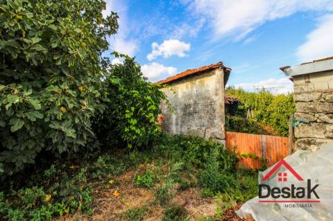 Moradia em Pedra para Restaurar