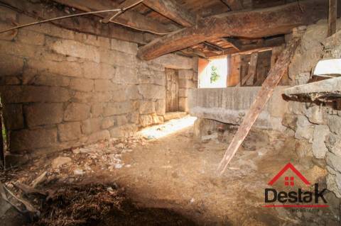 Moradia em Pedra para Restaurar