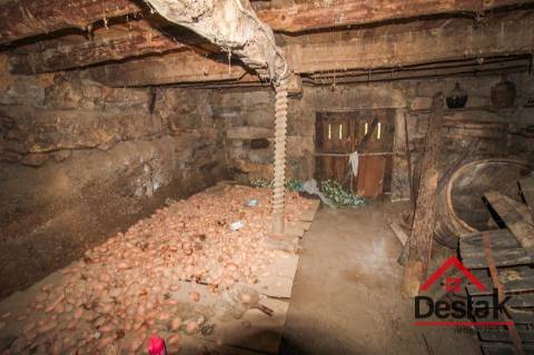 Moradia em Pedra para Restaurar