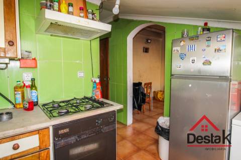 Arrumos transformados em T4, no coração de São Pedro