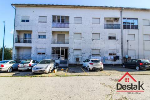 Arrumos transformados em T4, no coração de São Pedro