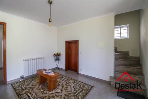 Moradia isolada V4 para venda em São Pedro do Sul