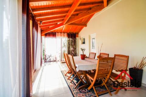 Moradia isolada V4 para venda em São Pedro do Sul