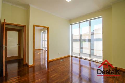 Apartamento T2 para venda no centro da Cidade de São Pedro do Sul