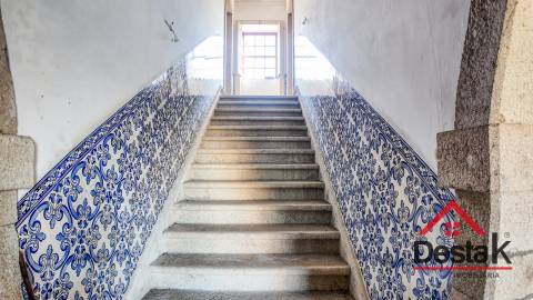 Moradia de 4 frentes para venda em Escariz, Arouca