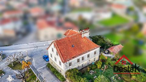 Moradia de 4 frentes para venda em Escariz, Arouca