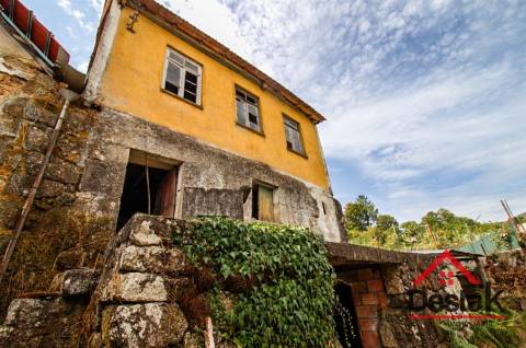Moradia para Reconstrução em Aveloso – Para quem procura tranquilidade e vida rural