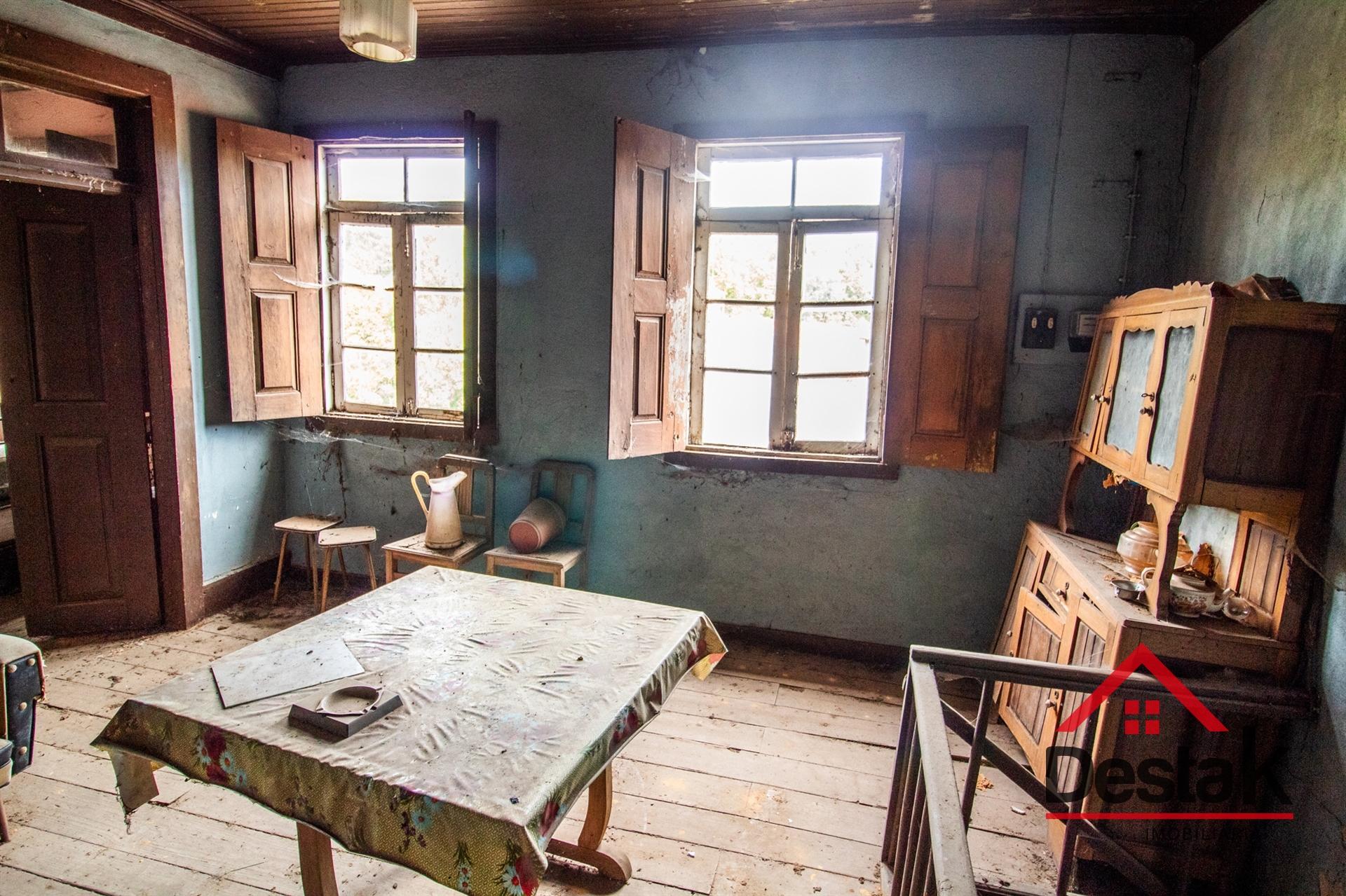 Moradia para Reconstrução em Aveloso – Para quem procura tranquilidade e vida rural