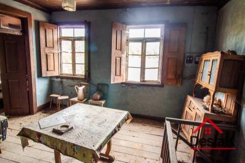 Moradia para Reconstrução em Aveloso – Para quem procura tranquilidade e vida rural