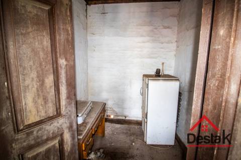 Moradia para Reconstrução em Aveloso – Para quem procura tranquilidade e vida rural