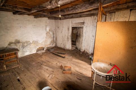 Moradia para Reconstrução em Aveloso – Para quem procura tranquilidade e vida rural