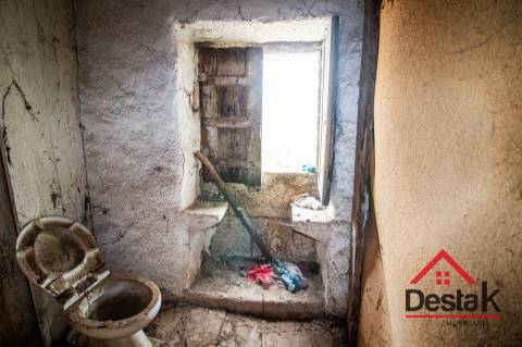 Moradia para Reconstrução em Aveloso – Para quem procura tranquilidade e vida rural