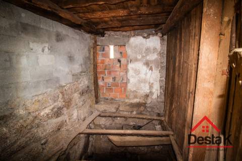 Moradia para Reconstrução em Aveloso – Para quem procura tranquilidade e vida rural