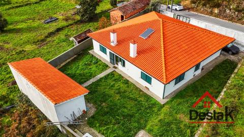 Moradia V3 Espetacular em Baiões / São Pedro do Sul