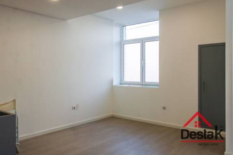 Apartamento novo para arrendamento em São Pedro do Sul