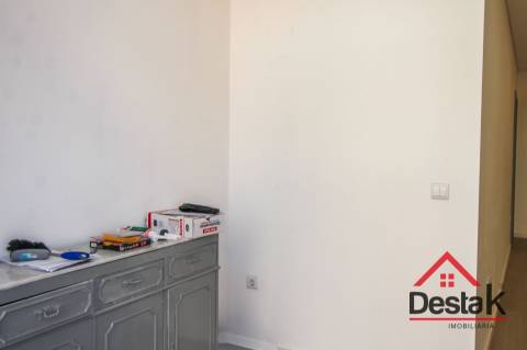 Apartamento novo para arrendamento em São Pedro do Sul