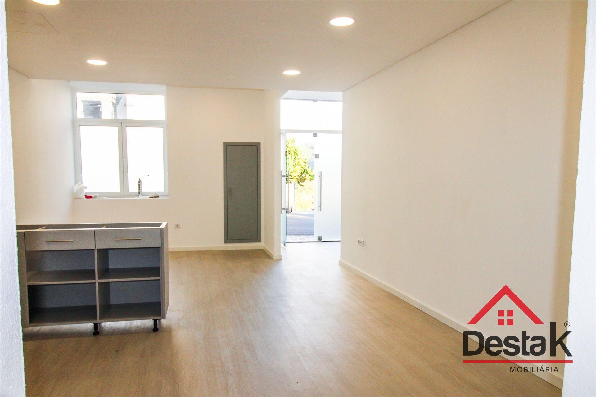 Apartamento novo para arrendamento em São Pedro do Sul