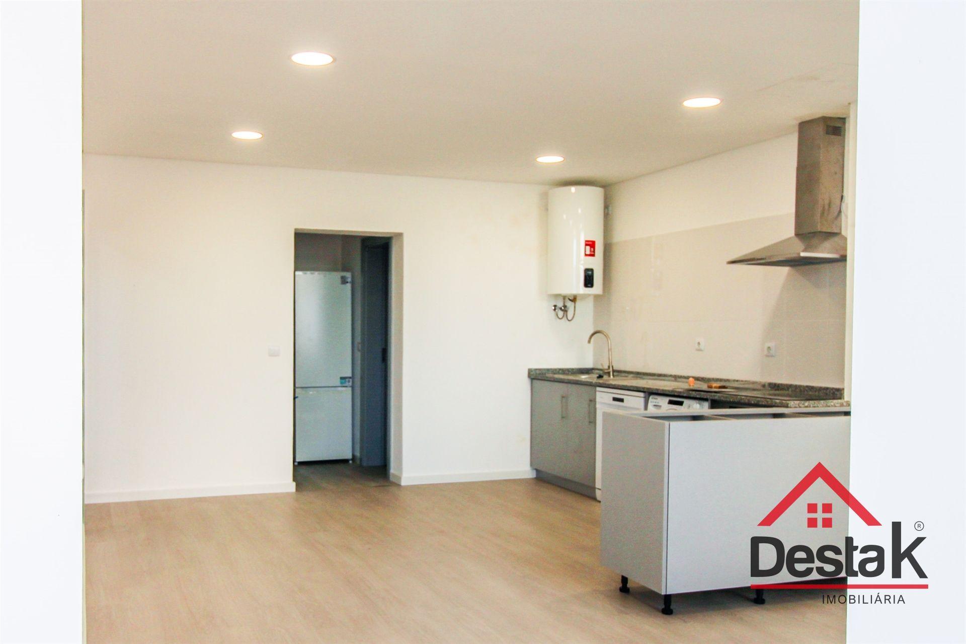 Apartamento novo para arrendamento em São Pedro do Sul