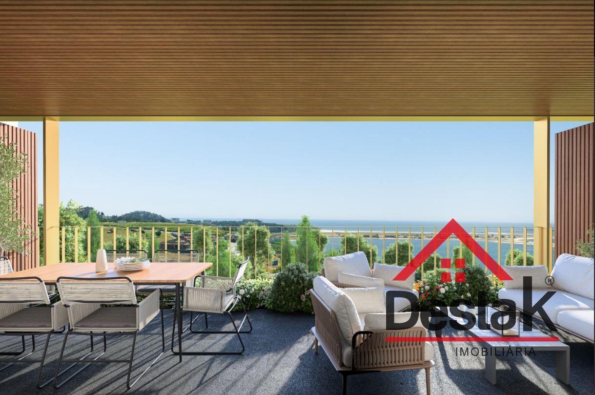 Apartamento T4 inserido no empreendimento Marina Douro