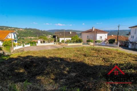 Lote de Terreno Pronto a Construir – São Pedro do Sul