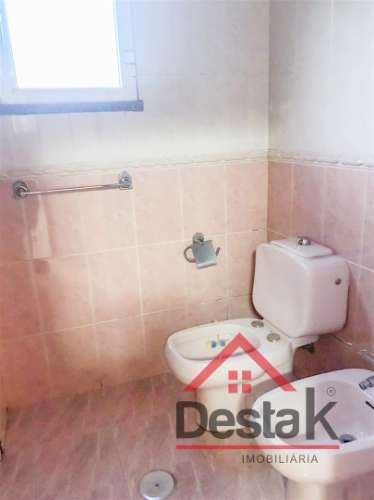 Moradia T2 em Drizes para arrendamento