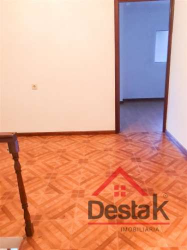 Moradia T2 em Drizes para arrendamento