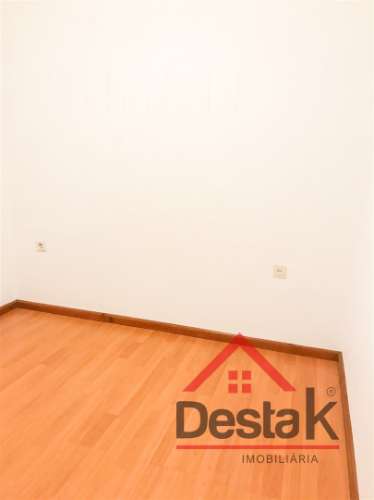 Moradia T2 em Drizes para arrendamento