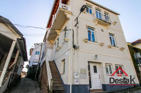 Apartamento T2 duplex, centro de São pedro do Sul