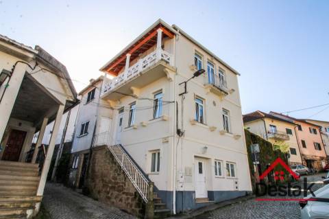 Apartamento T2 duplex, centro de São pedro do Sul