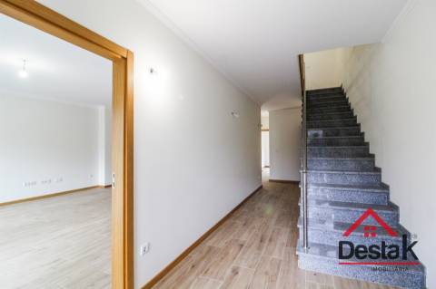 ✨ Moradia V5 Geminada Nova – Termas de São Pedro do Sul ✨