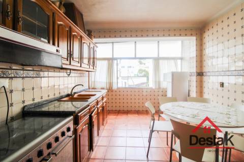 Apartamento T4 no coração de São Pedro do Sul, para venda