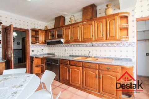 Apartamento T4 no coração de São Pedro do Sul, para venda