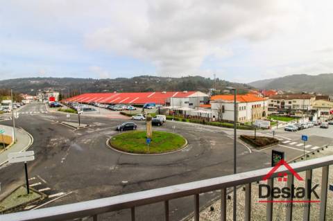 Apartamento T4 no coração de São Pedro do Sul, para venda