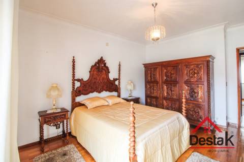 Apartamento T4 no coração de São Pedro do Sul, para venda