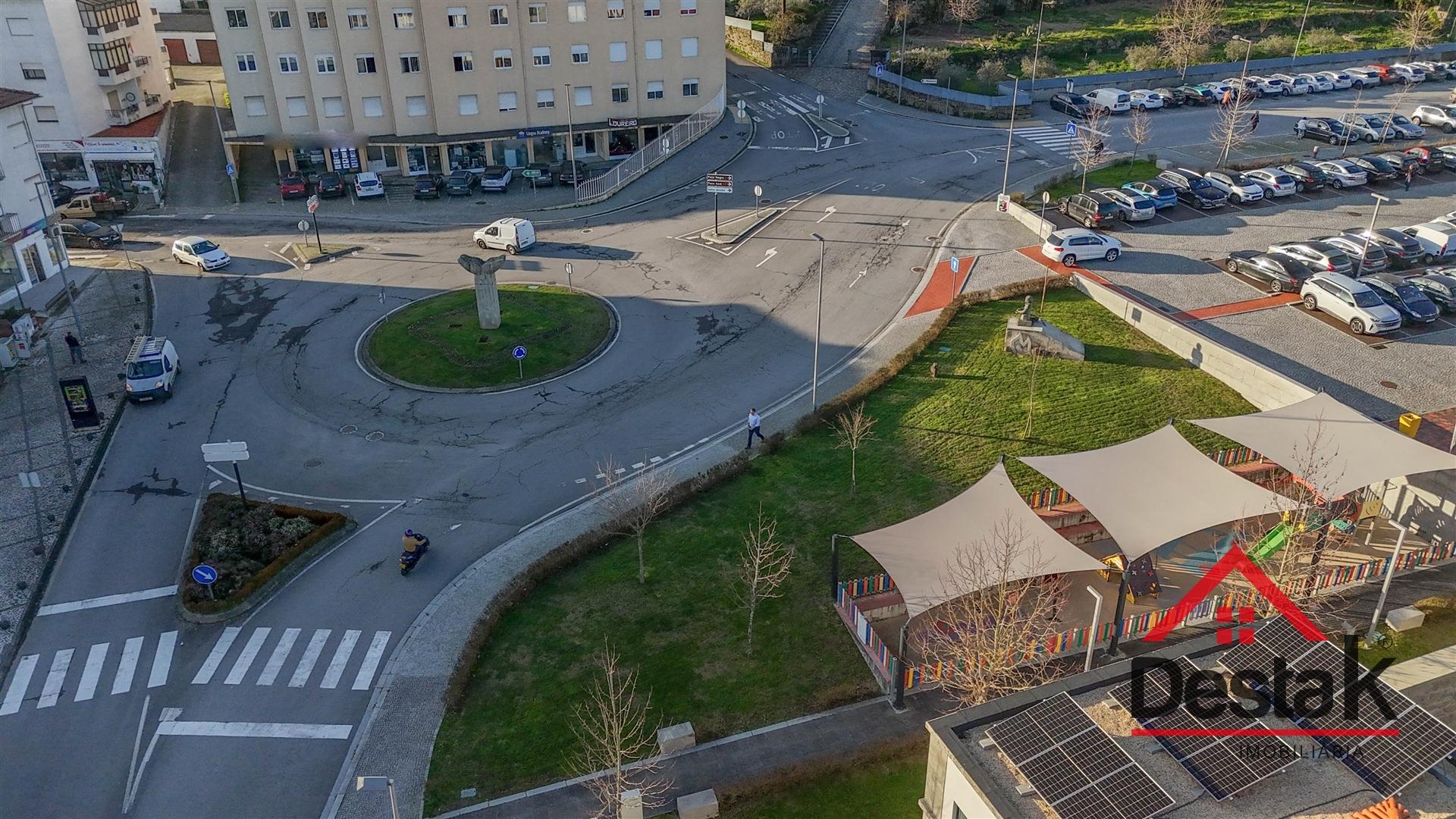 Apartamento T4 no coração de São Pedro do Sul, para venda