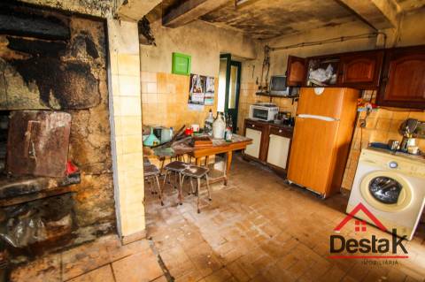 Imponente moradia em Pedra para venda, Fornelo, Oliveira De Frades