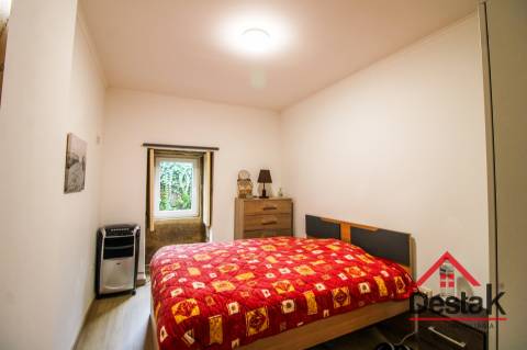 Apartamento T1 duplex situado no centro de São Pedro do Sul, para venda