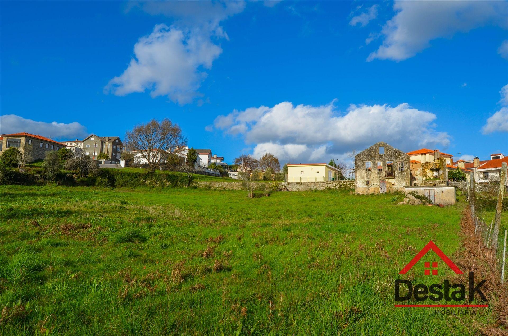 Terreno Urbano em zona nobre de São Pedro do Sul