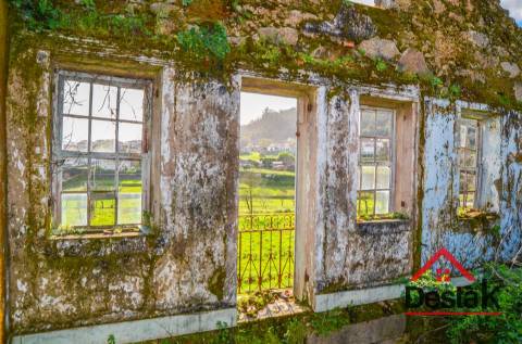 Terreno Urbano em zona nobre de São Pedro do Sul