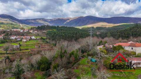Quinta com área de 1 hectare para venda em Carvalhais, São Pedro do Sul