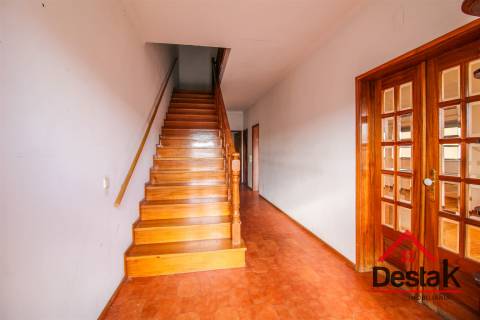 Moradia Geminada V4 no coração da cidade de São Pedro do Sul