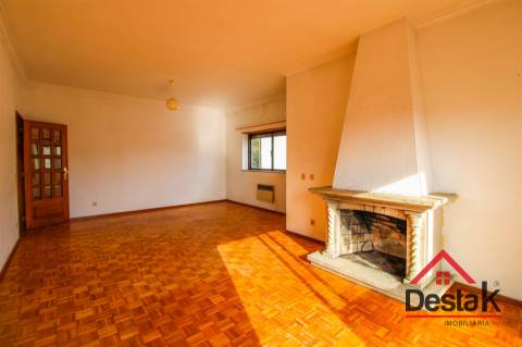 Moradia Geminada V4 no coração da cidade de São Pedro do Sul