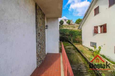 Moradia Geminada V4 no coração da cidade de São Pedro do Sul